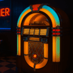 The Machine That Sang Back: The Birth of the Jukebox